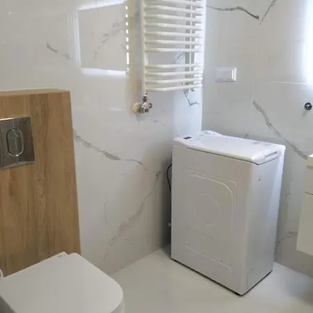 Apartamento Apartament 2-osobowy Przy Plywajacych Basenach Zakrzowek Cracóvia